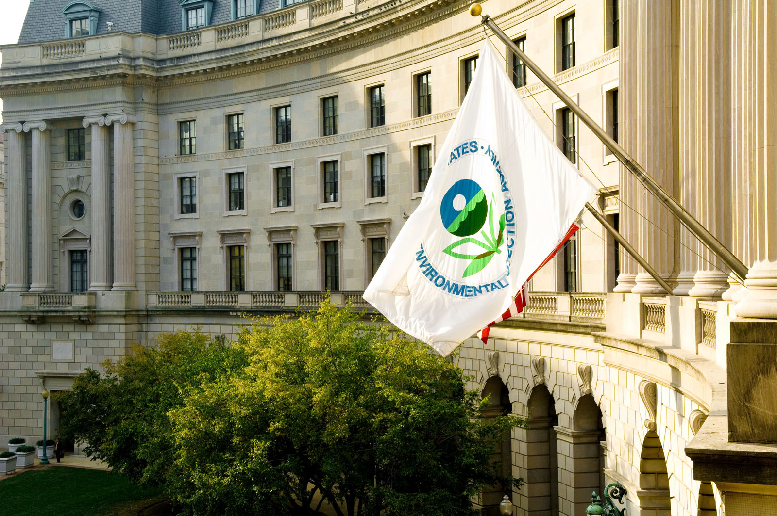 Farm, Biofuel Leaders Embrace EPA’s New Position on Tenth Circuit’s Small Refinery Waiver Decision Farm, Biofuel Leaders Embrace EPA’s New Position on Tenth Circuit’s Small Refinery Waiver Decision